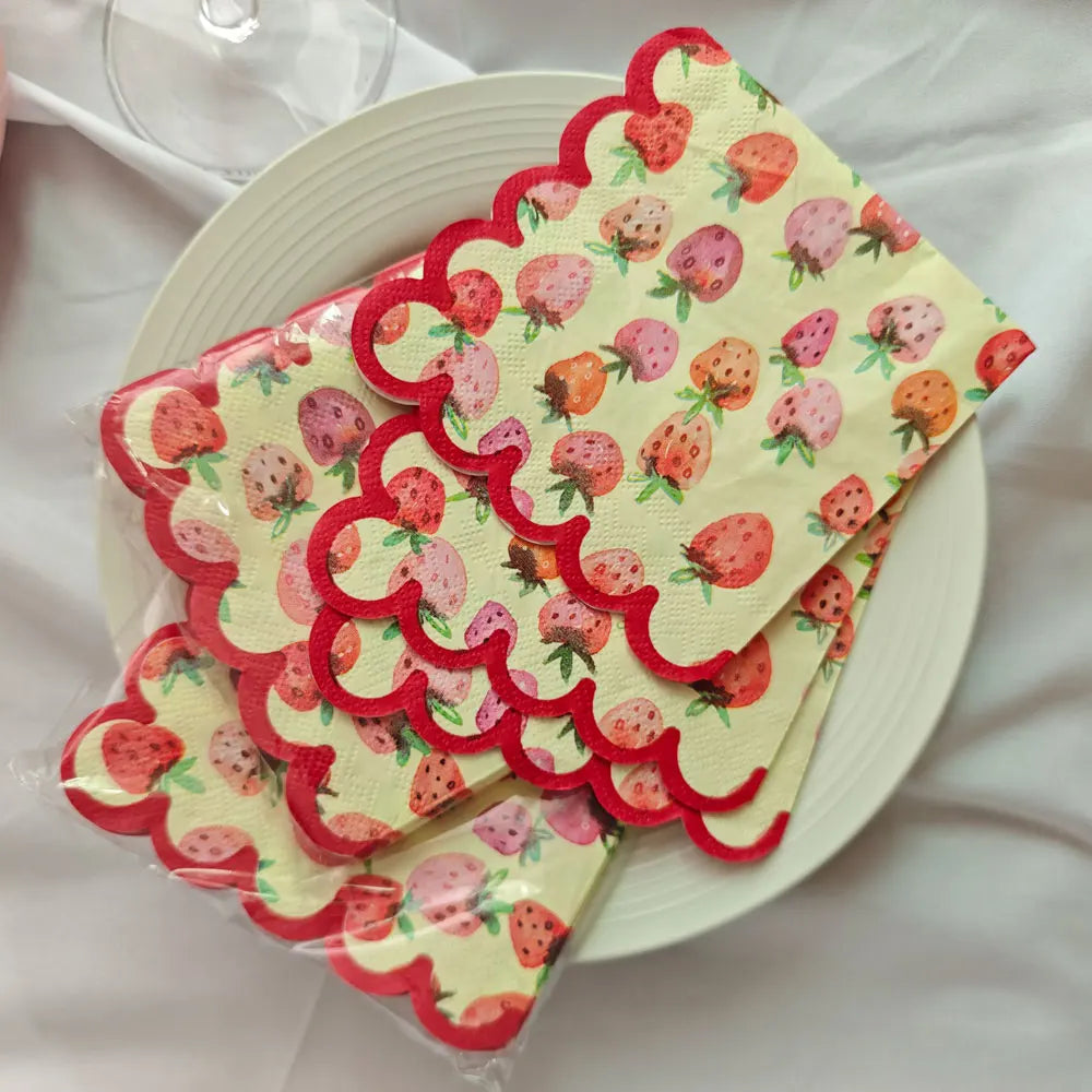 40pcs 25*25cm 3-Ply Red Strawberry Printed Cut Edge Cocktail Napkins Bar Party Paper Wavy Edge Printed Paper Placemats，Suitable