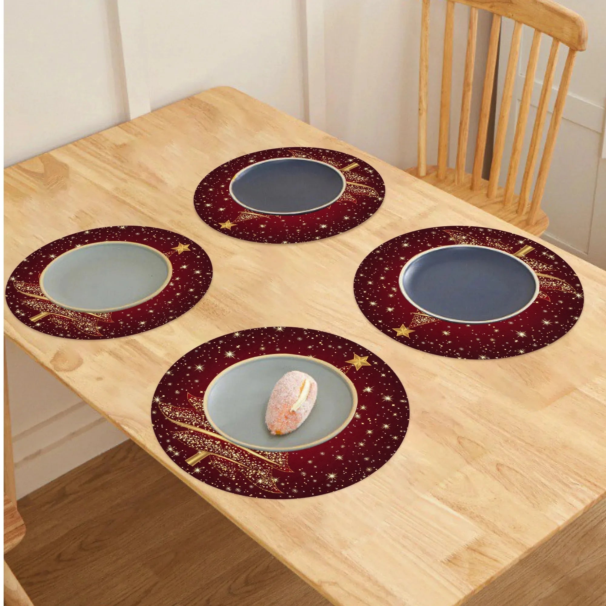 4pcs Golden Christmas Tree Red Round Placemats Set, Xmas Star Table Mats Place mats 38.1cm for Party Kitchen Dining Decoration