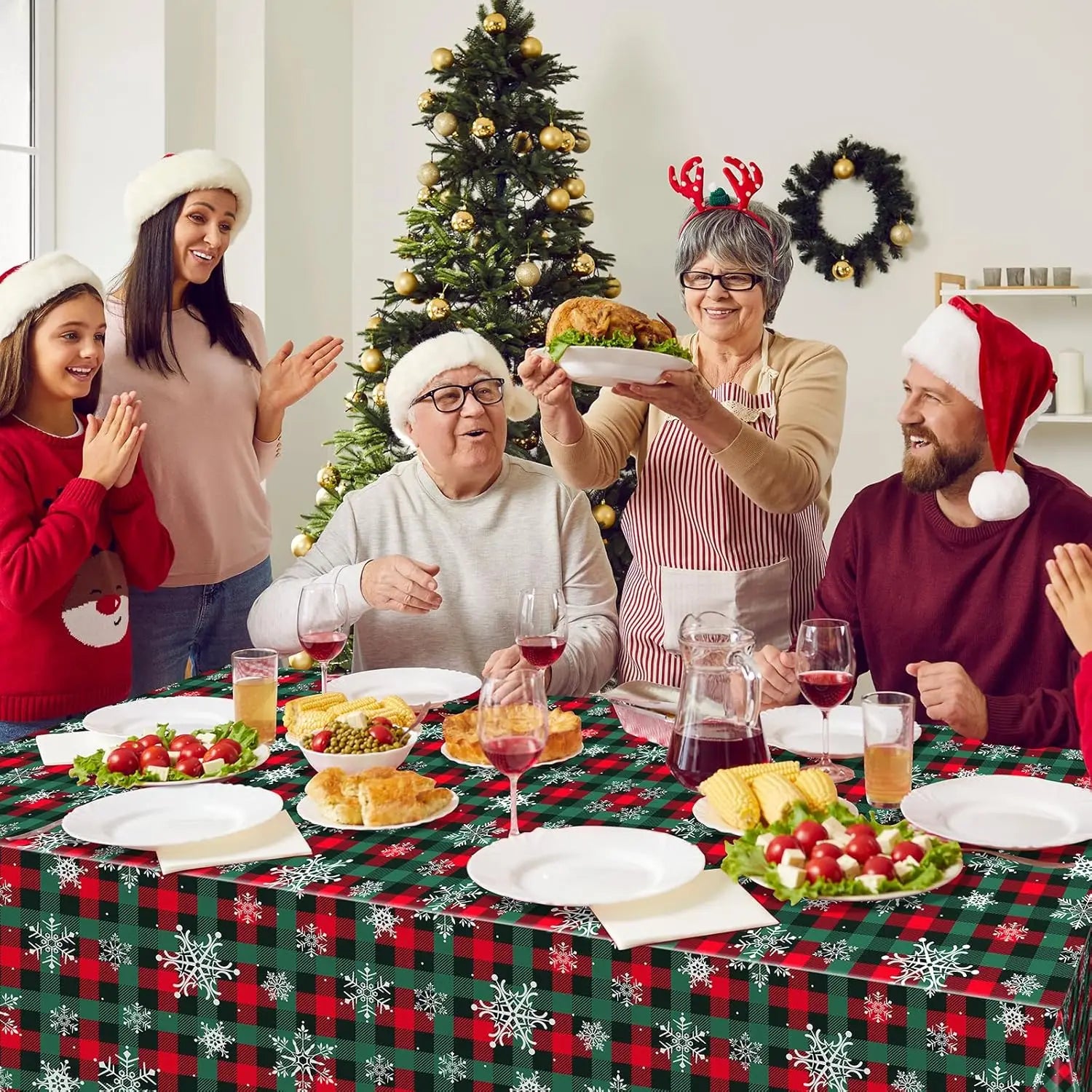 3PCS/Set Disposable Christmas Snowflake Tablecloth Plastic Red Green Buffalo Plaid Table Cover for Christmas Holiday Party Decor