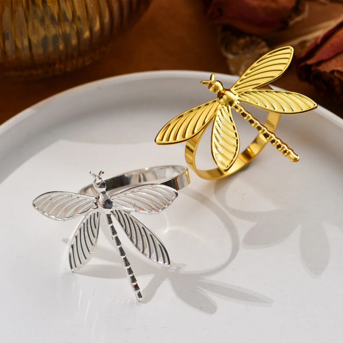 6pcs Napkin Rings Set for Christmas, Gold Silvery Dragonfly Metal Home Table Decorations, for Christmas Wedding Holiday Banquet