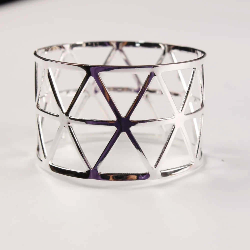 4PCS Metal Napkin Rings,Simple Ring Models Napkin Buckle, Wedding Napkin Holder,for Dining Room Family Dinner Table Decor