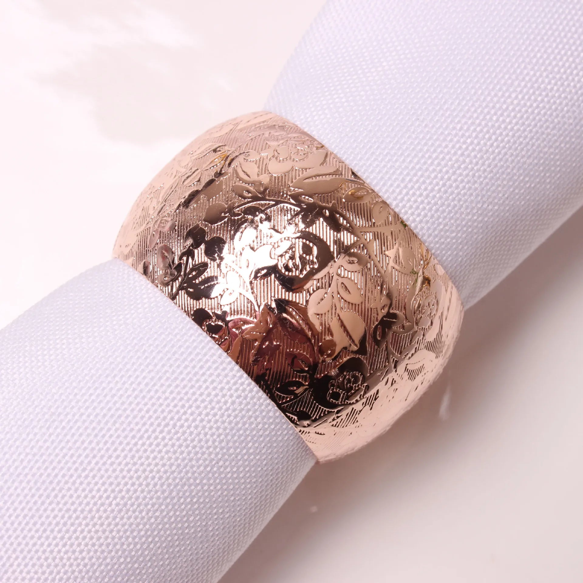 Hotel model room golden ring napkin buckle napkin ring Western restaurant metal napkin circle cloth ring