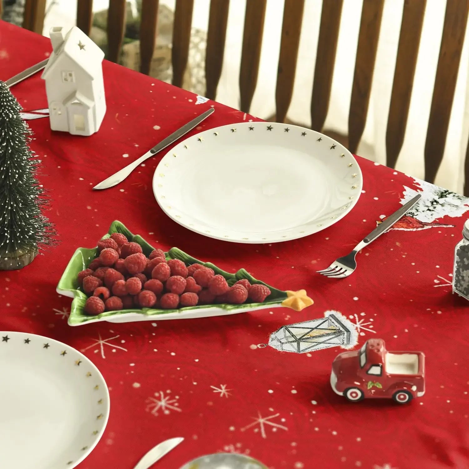 Christmas Snowman Xmas Tree Tablecloth Winter Xmas Party Decor Reusable Waterproof Tablecloth for Table Navidad Decorations 2025