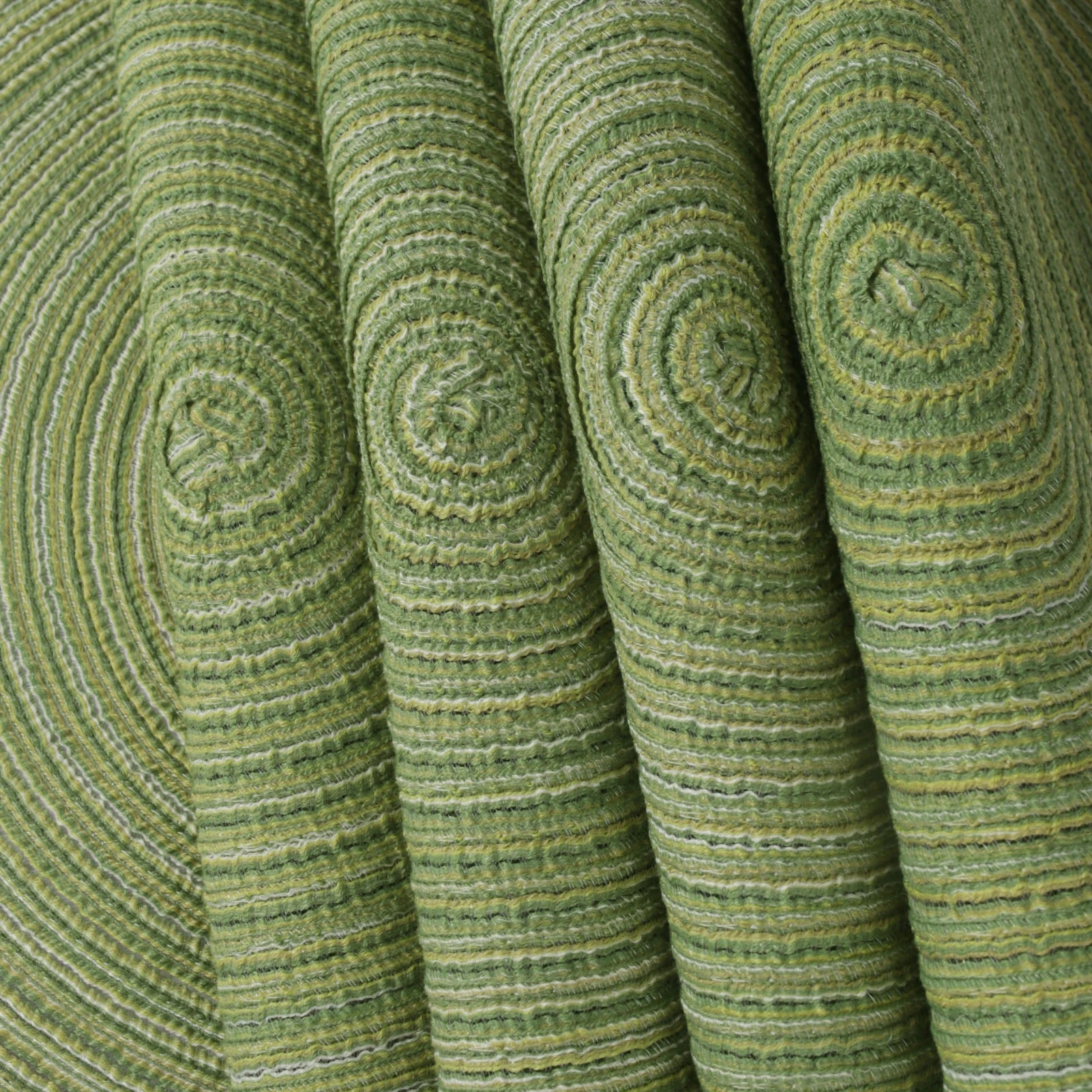 Set of 12 Round Braided Table Mat Washable Placemats Non Slip Heat Resistant for Kitchen Dining Tables Pad With Cup Coasters