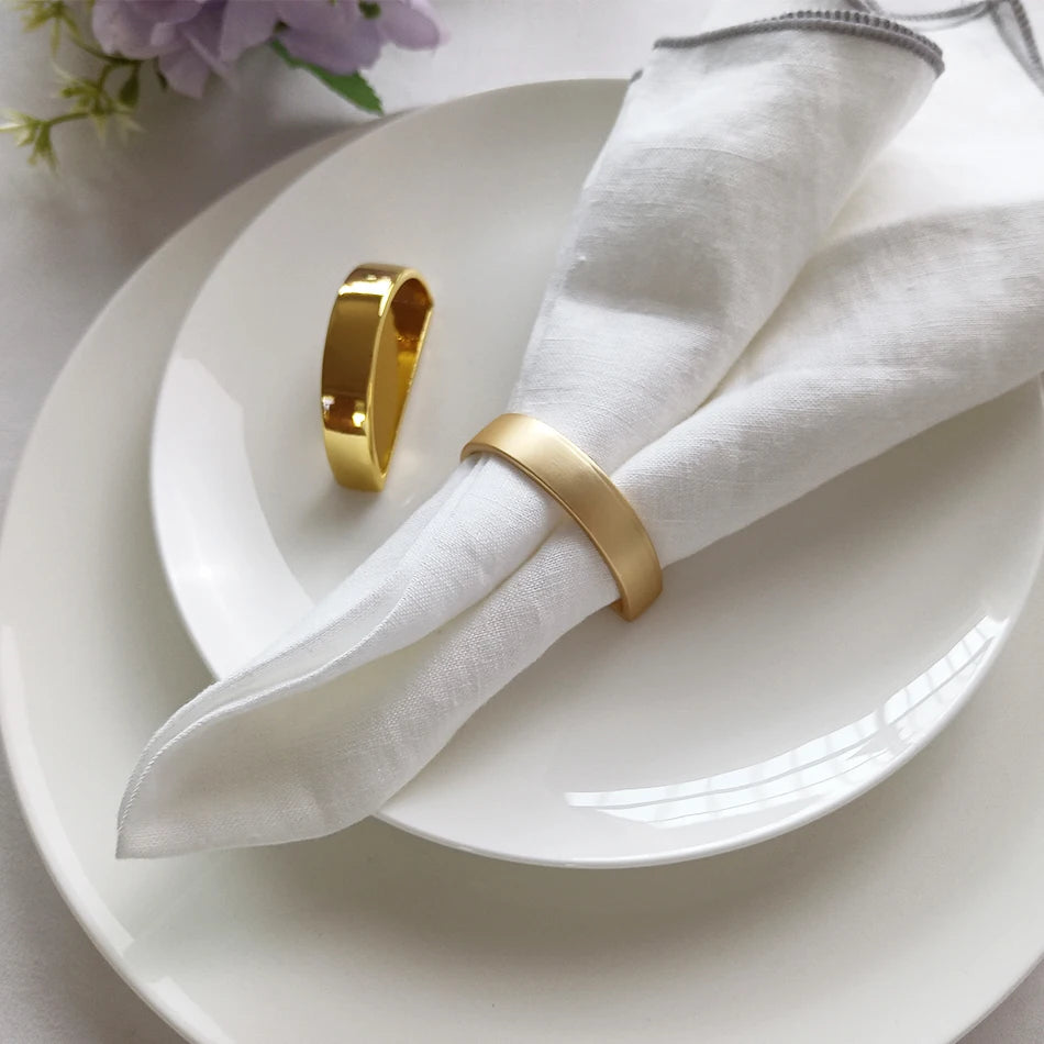 4PCS Metal Napkin Rings,Simple Ring Models Napkin Buckle, Wedding Napkin Holder,for Dining Room Family Dinner Table Decor